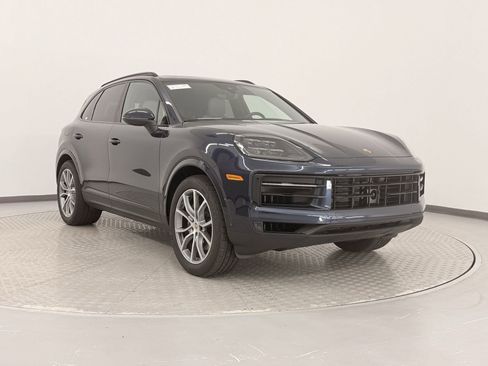 New 2025 Porsche Cayenne image 7