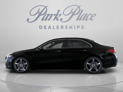 Used 2022 Mercedes-Benz A 220 image 9