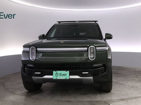 Used 2025 Rivian R1S Adventure AWD/4WD image 12