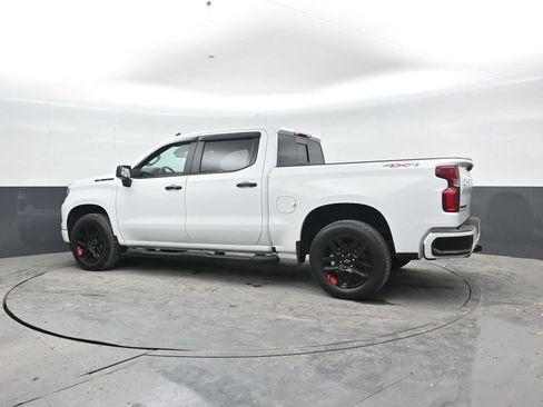 Used 2023 Chevrolet Silverado 1500 RST w/ Redline Edition AWD/4WD image 2