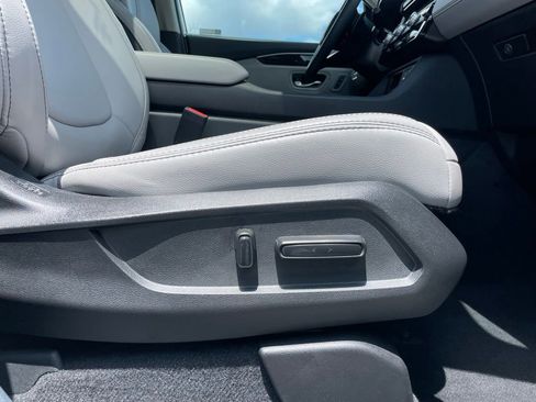 Used 2025 Honda Pilot Touring image 30