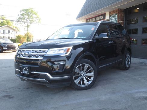 Used 2018 Ford Explorer Limited w/ Equipment Group 301A image 33