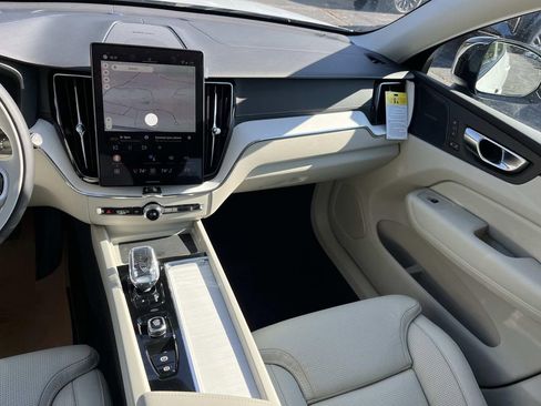 New 2026 Volvo XC60 B5 Ultra w/ Climate Package image 15