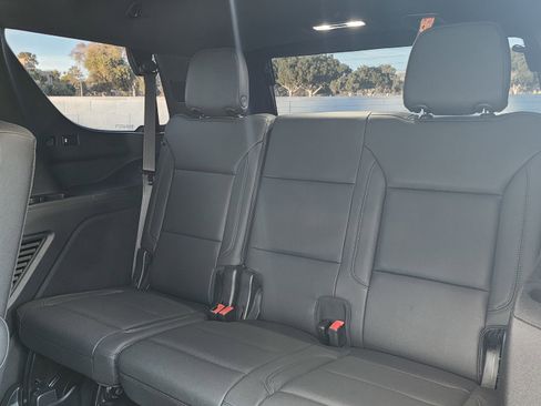 Used 2023 Chevrolet Tahoe LT w/ Luxury Package image 15