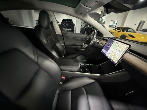 Used 2019 Tesla Model 3 Standard Range Plus RWD image 32