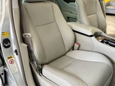 Used 2008 Lexus LS 460 RWD image 16
