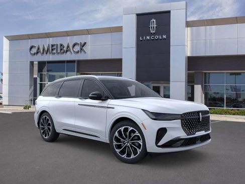 New 2026 Lincoln Nautilus Reserve image 7