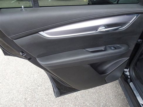 Certified 2023 Cadillac XT6 Luxury image 17