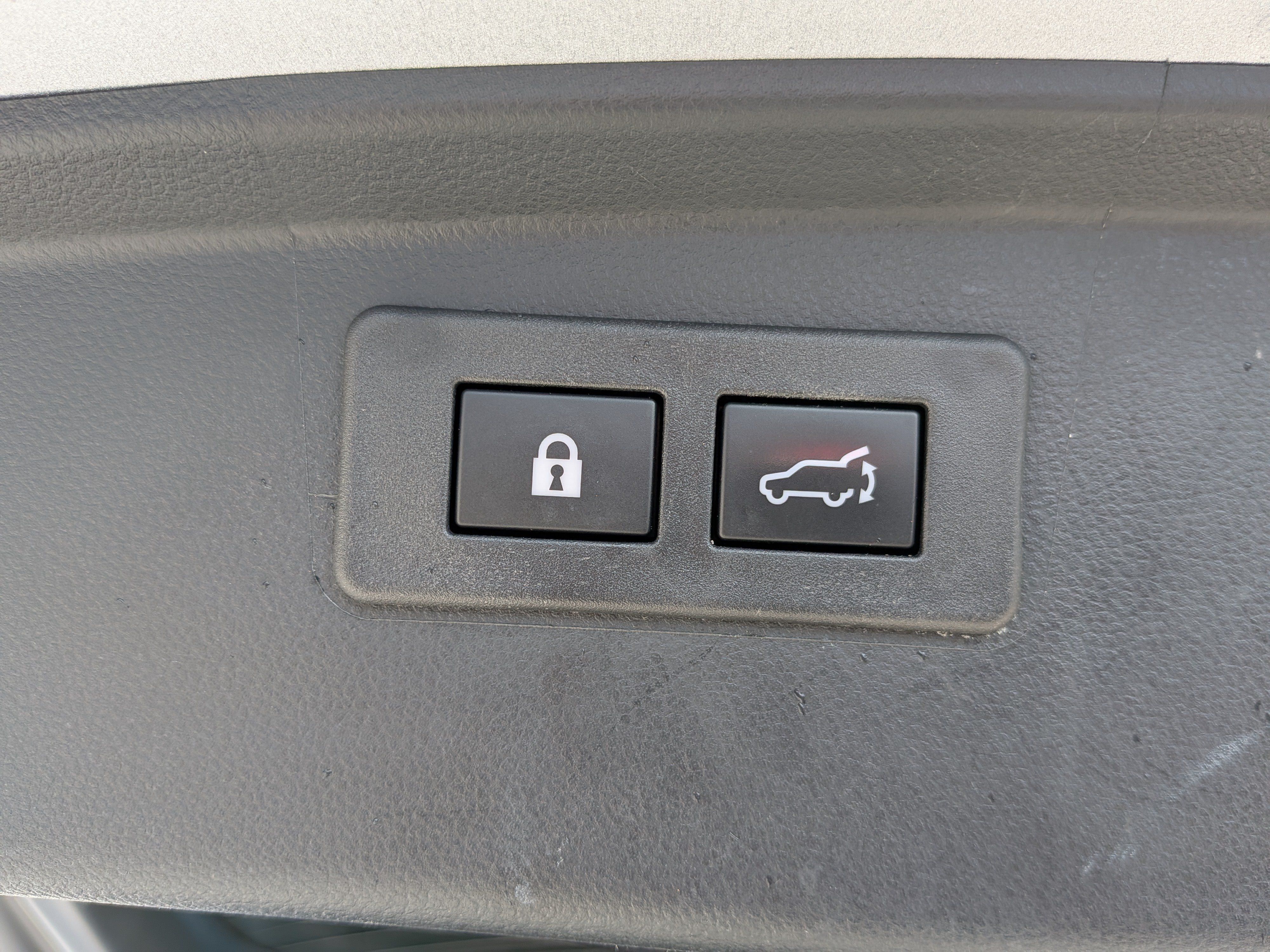 Certified 2025 Subaru Outback Limited AWD/4WD image 14