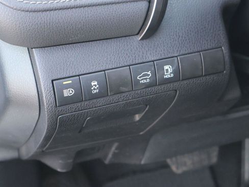 Used 2022 Toyota Camry XSE FWD image 22
