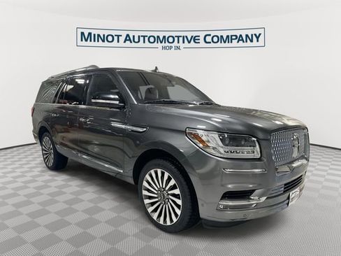 Used 2018 Lincoln Navigator L Reserve w/ Technology Package AWD/4WD image 1