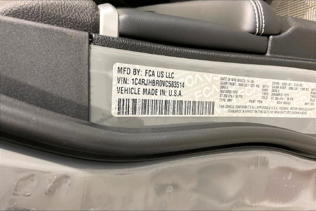 New 2027 Jeep Grand Cherokee Limited AWD/4WD image 9