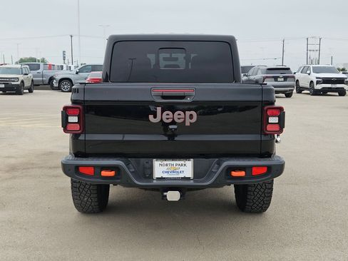 Used 2020 Jeep Gladiator Mojave AWD/4WD image 4