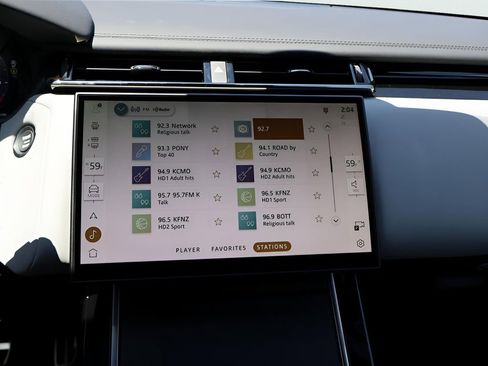 New 2026 Land Rover Range Rover Velar Dynamic SE image 23