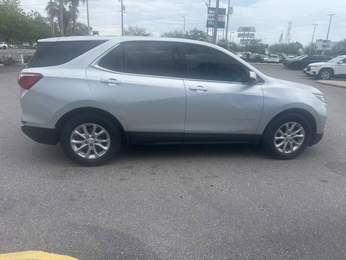 Used 2019 Chevrolet Equinox LT image 2