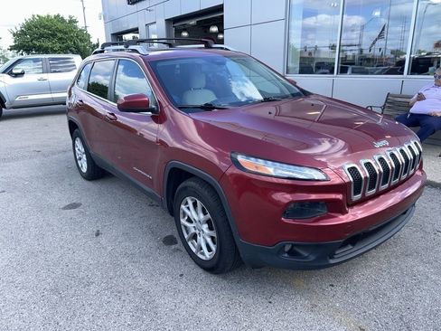 Used 2015 Jeep Cherokee Latitude AWD/4WD image 6
