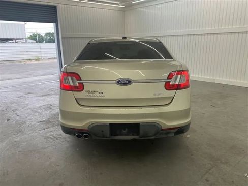 Used 2010 Ford Taurus SEL image 6