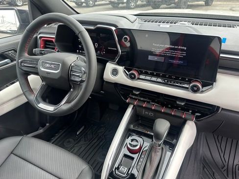 New 2026 GMC Canyon AT4X w/ LPO, Black Badging Package image 11