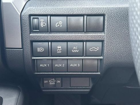 Used 2024 Toyota Tacoma TRD Sport AWD/4WD image 32