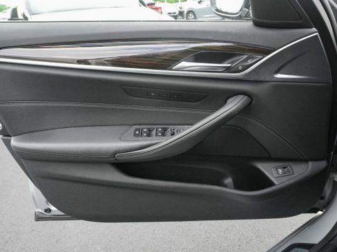 Used 2020 BMW 530i w/ Convenience Package RWD image 29