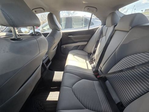 Used 2024 Toyota Camry SE image 11