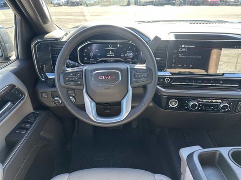 Used 2023 GMC Sierra 1500 SLE image 10