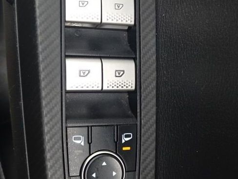 Used 2022 Mitsubishi Outlander SE image 24