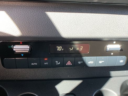 Used 2022 Mercedes-Benz Sprinter 2500 image 18