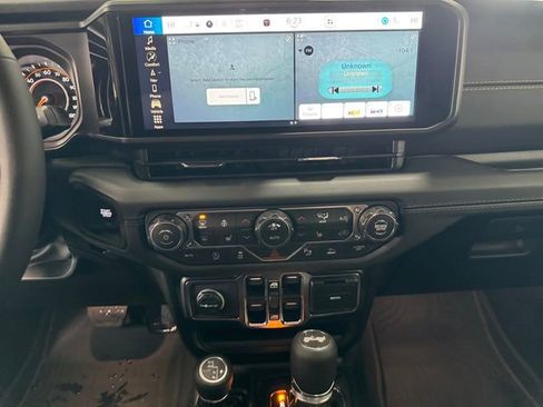 New 2026 Jeep Wrangler Unlimited Sahara AWD/4WD image 5