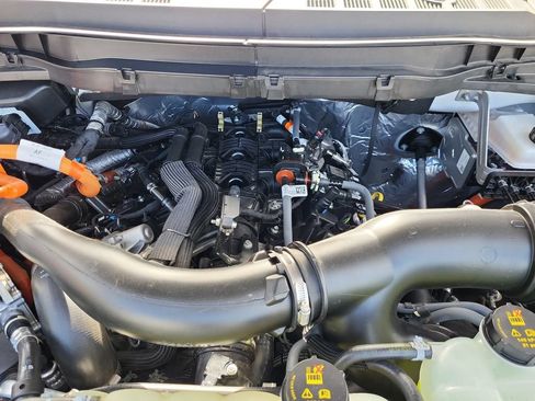 Used 2025 Ford F150 Platinum w/ Equipment Group 702A High AWD/4WD image 22