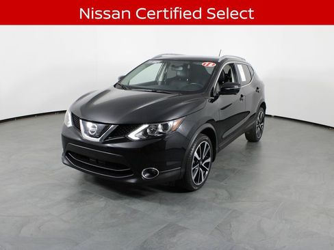 Certified 2018 Nissan Rogue Sport SL image 2
