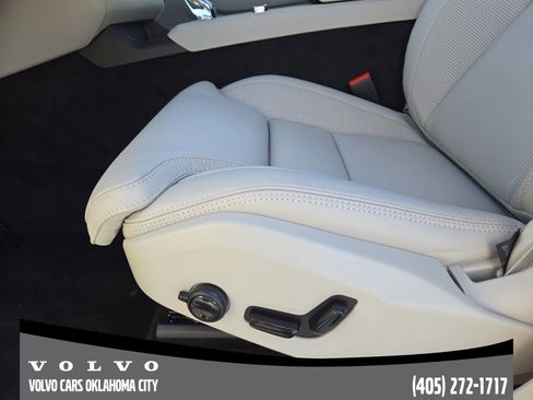 New 2026 Volvo XC90 B6 Ultra image 23
