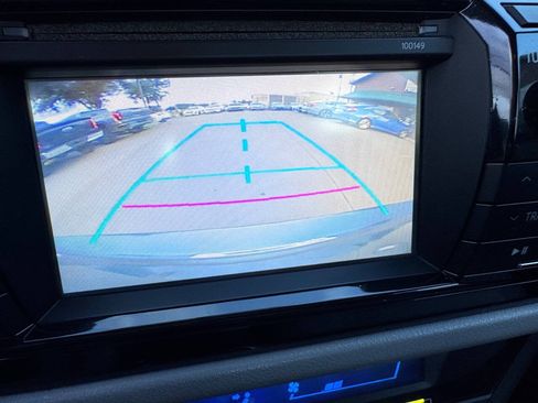 Used 2015 Toyota Corolla LE FWD image 21