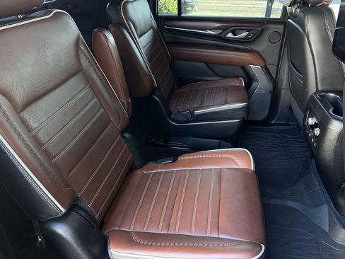 Used 2023 GMC Yukon XL Denali Ultimate image 27