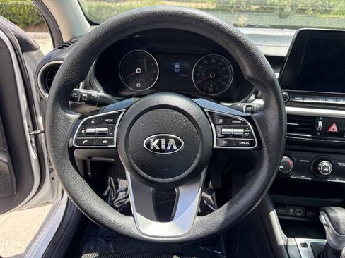 Used 2021 Kia Forte LXS FWD image 21