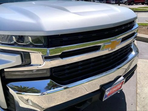 Used 2020 Chevrolet Silverado 1500 LT AWD/4WD image 29