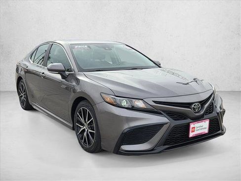 Certified 2024 Toyota Camry SE image 3