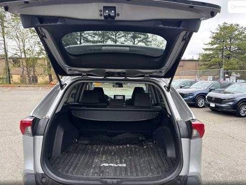 Used 2023 Toyota RAV4 XLE AWD/4WD image 8