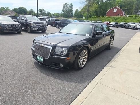 Used 2006 Chrysler 300 SRT8 w/ SRT Option Group II RWD image 3
