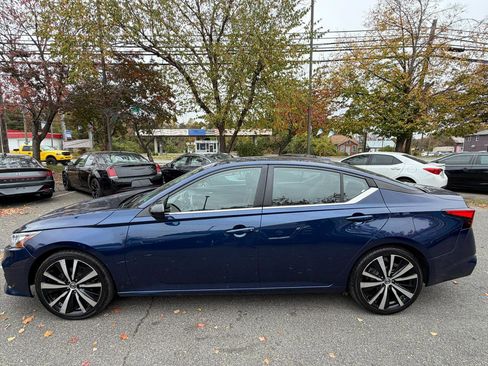 Used 2022 Nissan Altima 2.5 SR image 4