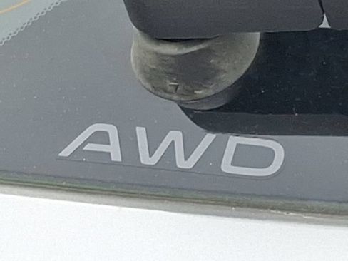 Certified 2024 Honda HR-V LX image 28