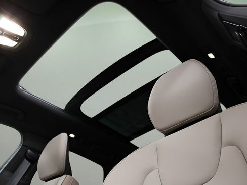 New 2026 Volvo XC60 B5 Core w/ Protection Package Premier image 40