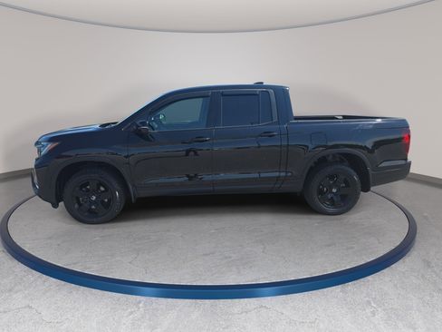 Certified 2025 Honda Ridgeline Black Edition image 8