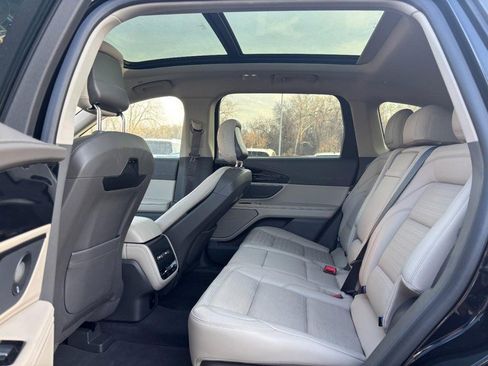 Certified 2024 Lincoln Nautilus Reserve w/ Equipment Group 202A image 10