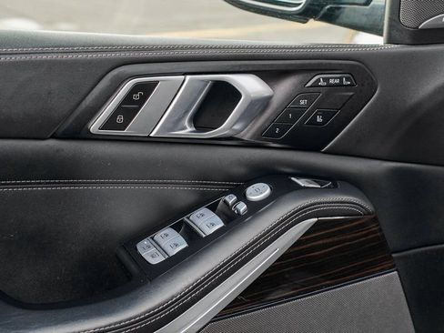 Used 2023 BMW X7 xDrive40i w/ M Sport Package image 10