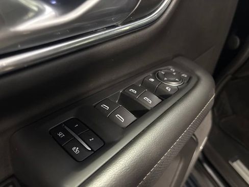 Used 2022 Chevrolet Tahoe Premier AWD/4WD image 11