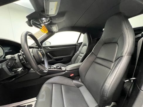 Used 2023 Porsche 911 Carrera image 5