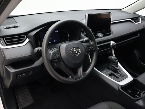 Certified 2025 Toyota RAV4 XLE FWD image 15