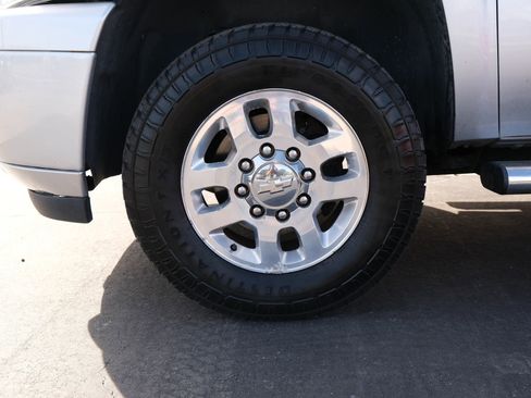 Used 2012 Chevrolet Silverado 2500 LT w/ Z71 Appearance Package image 11