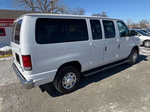 Used 2013 Ford E-350 and Econoline 350 XLT image 3
